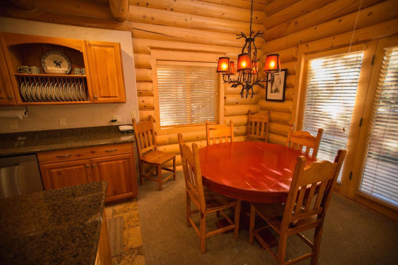 Villa The Pines At Island Park Extérieur photo